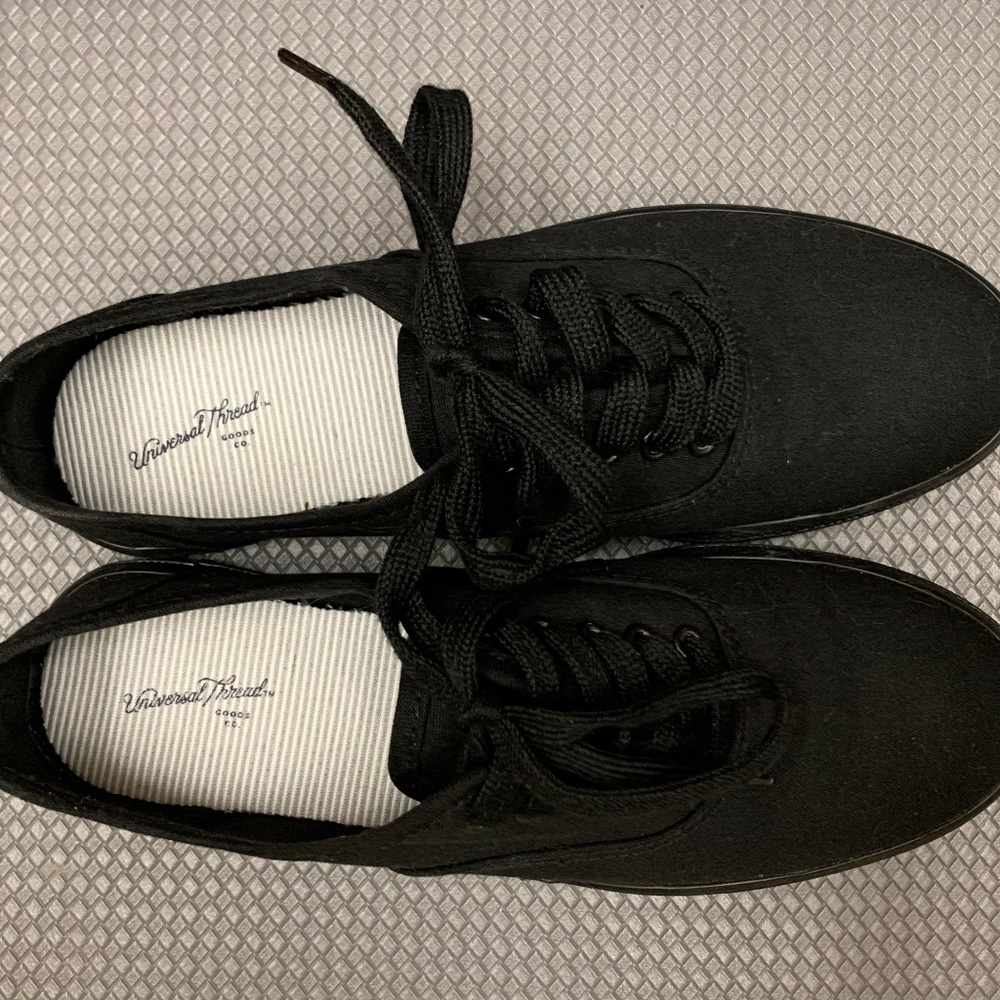SOLD- Black lace up shoes